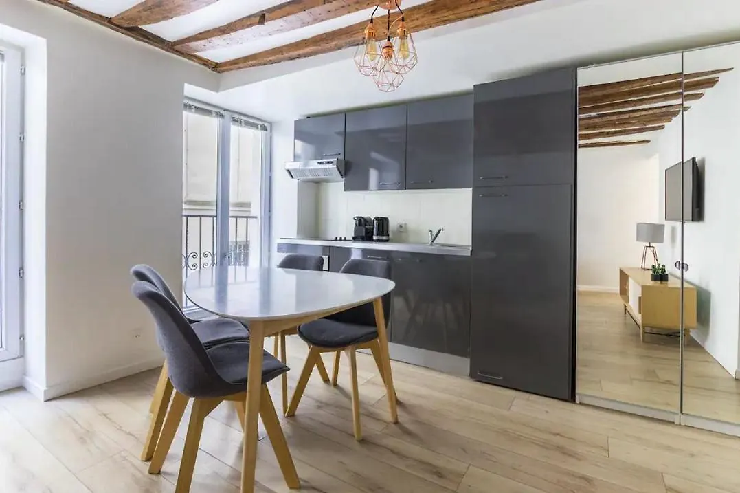 Home Suite Home Grands Boulevards 11 Paris