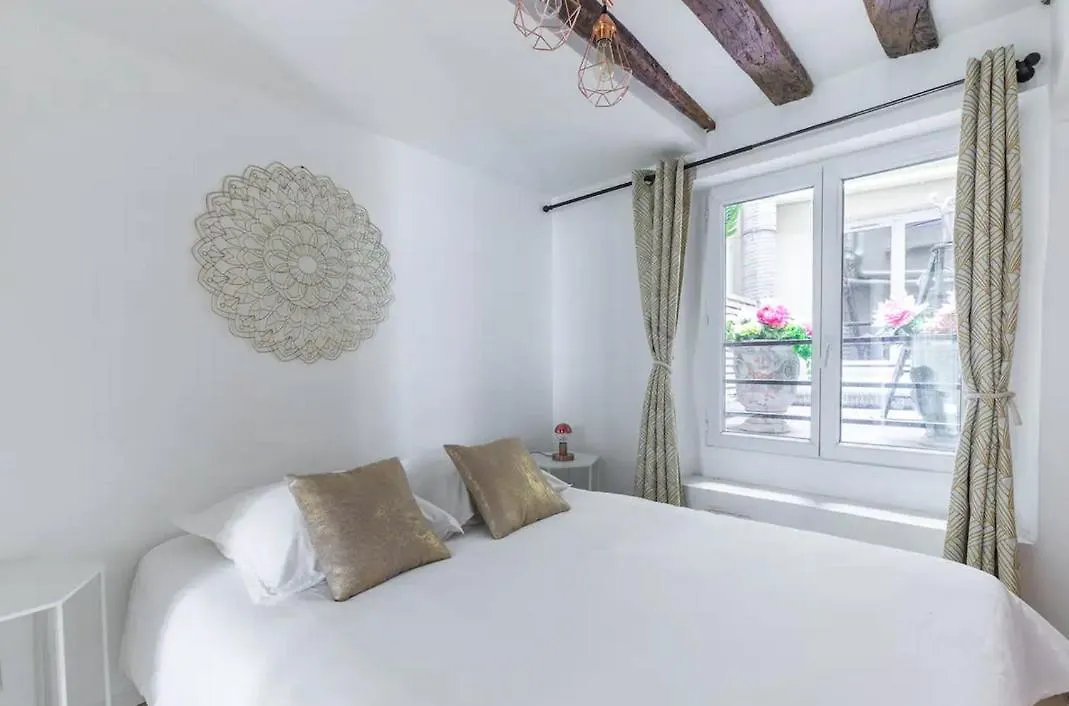 Home Suite Home Grands Boulevards 11 Paris