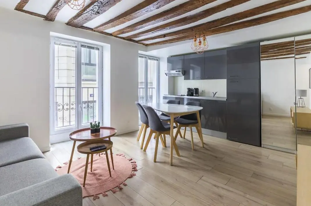 Home Suite Home Grands Boulevards 11 Paris Apartment