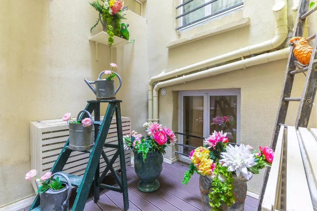 Home Suite Home Grands Boulevards 11 Paris 0*,  France